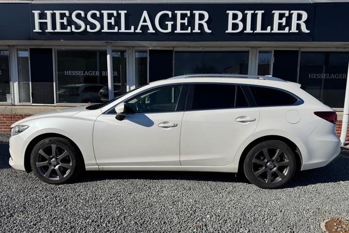 Hvid Mazda 6 fra 2013