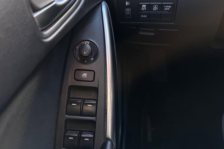 Hvid Mazda 6 fra 2013