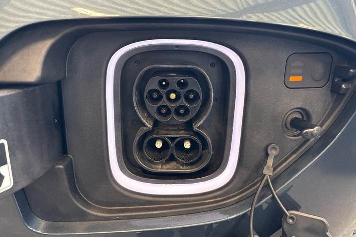 Blå Hyundai Kona fra 2021