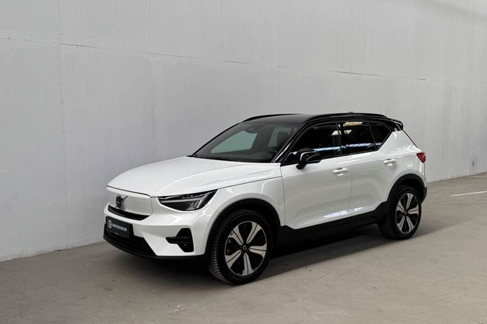 Hvid Volvo XC40 fra 2023