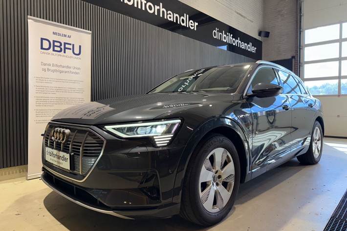 Grå Audi e-tron fra 2020