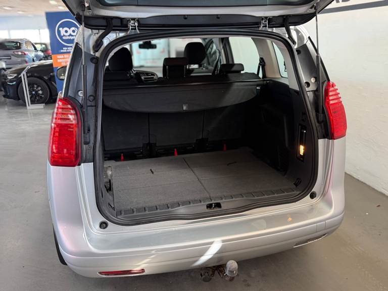 Peugeot 5008 1,6 THP 156 Active 7prs