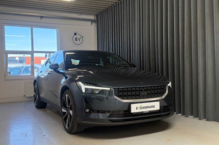 Blå Polestar 2 fra 2020