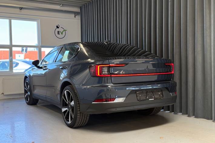 Blå Polestar 2 fra 2020