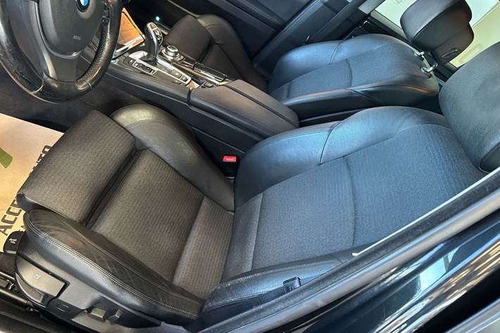 Sort BMW 525d fra 2012