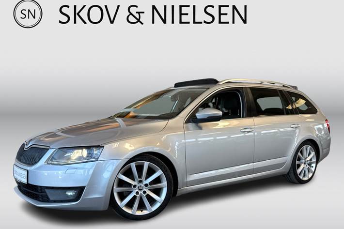 Sølv Skoda Octavia fra 2015