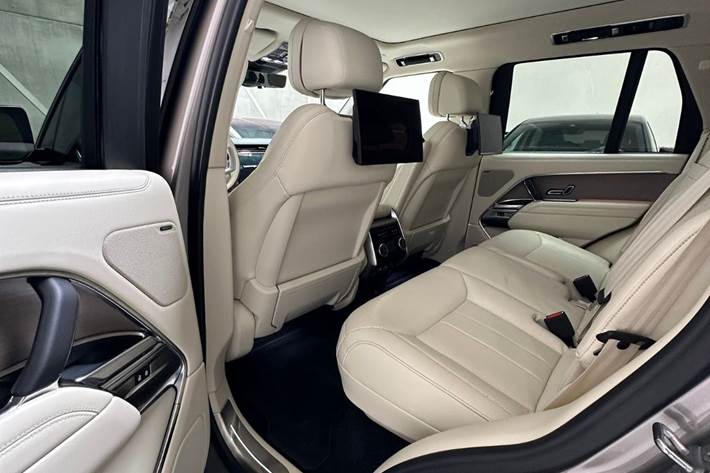 Bronze Land Rover Range Rover fra 2023