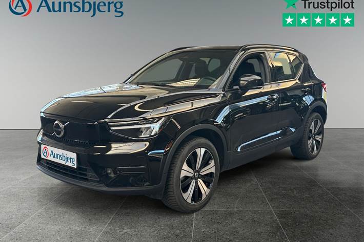 Sort Volvo XC40 fra 2023