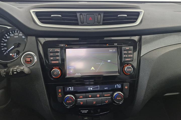 Sort Nissan X-Trail fra 2016