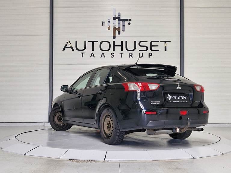 Mitsubishi Lancer 1,8 Invite SportBack ClearTec