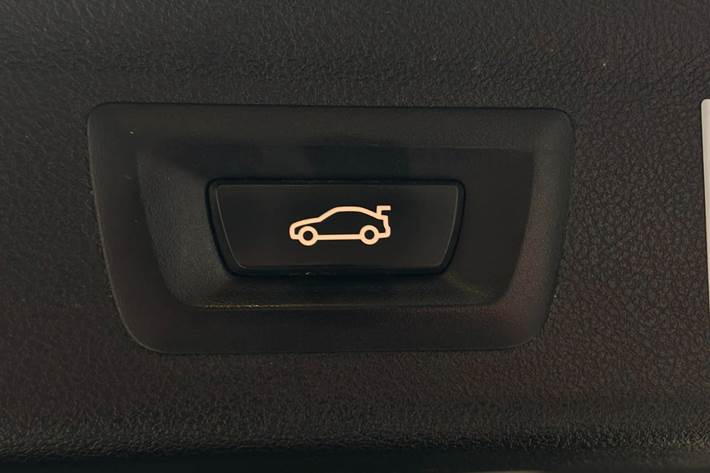 Sort BMW 520d fra 2020