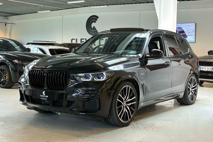 Sort BMW X5 fra 2023