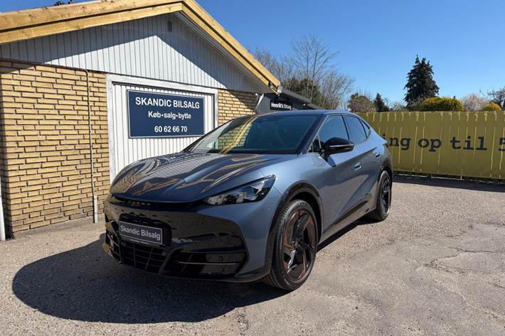 Blå Cupra Tavascan fra 2024