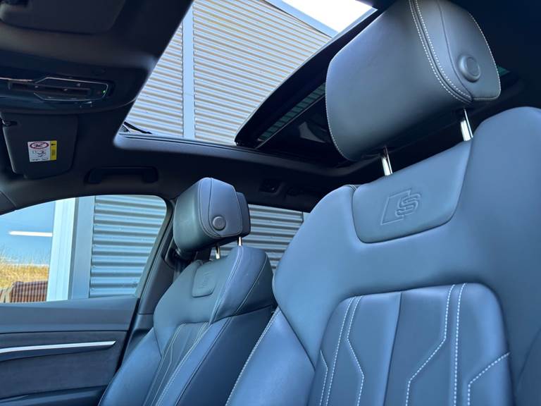 Audi e-tron 55 S-line quattro