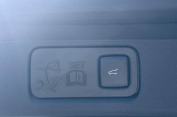 Hvid Ford Mustang Mach-E fra 2023