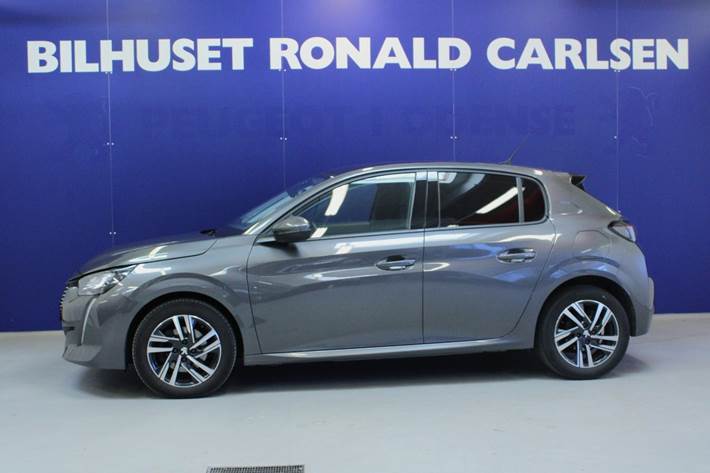 Grå Peugeot 208 fra 2020