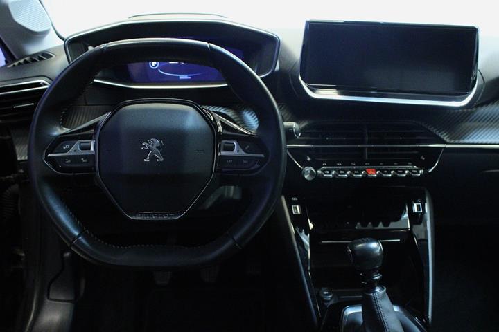 Grå Peugeot 208 fra 2020