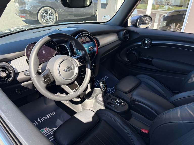 Mini Cooper SE Yours Trim