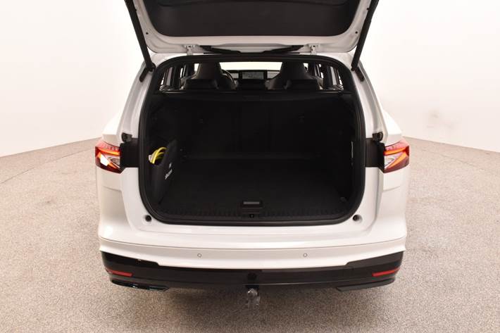 Hvid Skoda Enyaq fra 2022