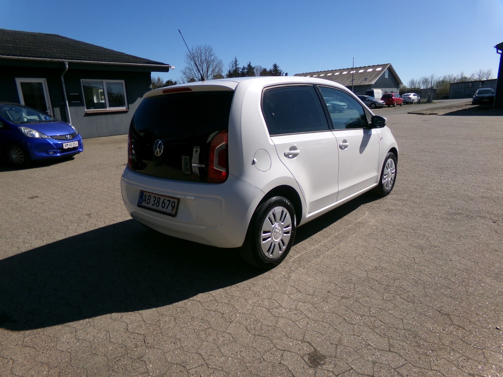 Hvid VW UP! fra 2013