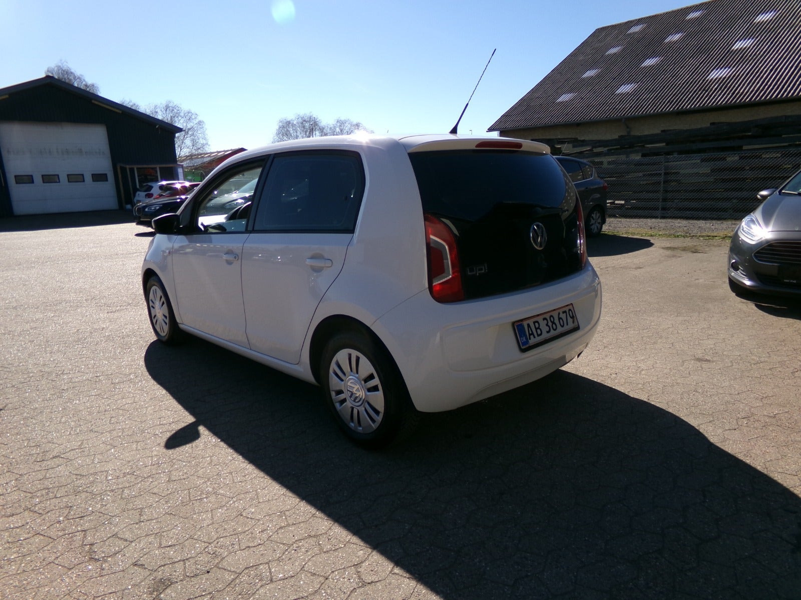 Hvid VW UP! fra 2013