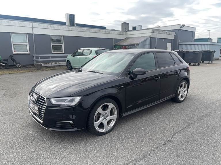 Audi A3 1,4 e-tron S-line Sportback S-tr.