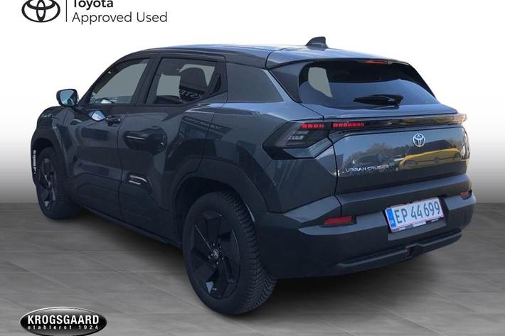 Grå Toyota Urban Cruiser fra 2025