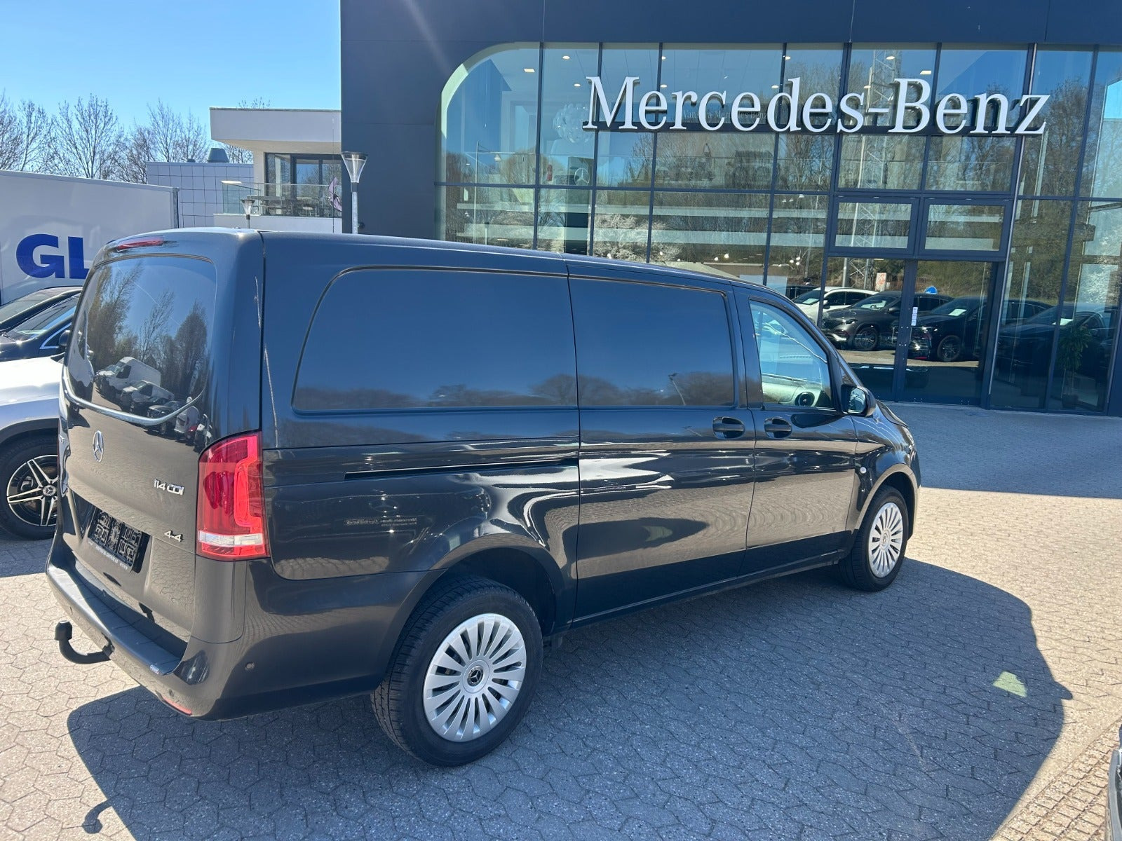 Grå Mercedes Vito 114 fra 2022