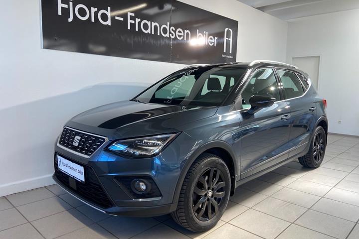 Grå Seat Arona fra 2019 set udefra