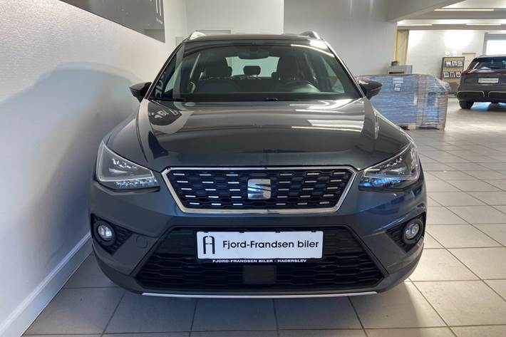 Grå Seat Arona fra 2019