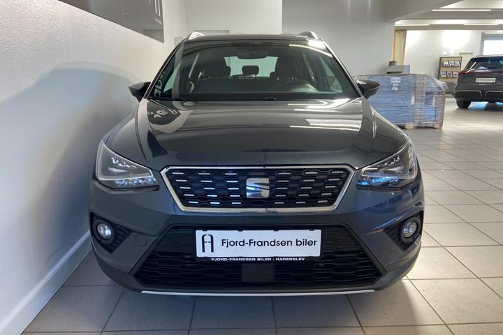 Grå Seat Arona fra 2019