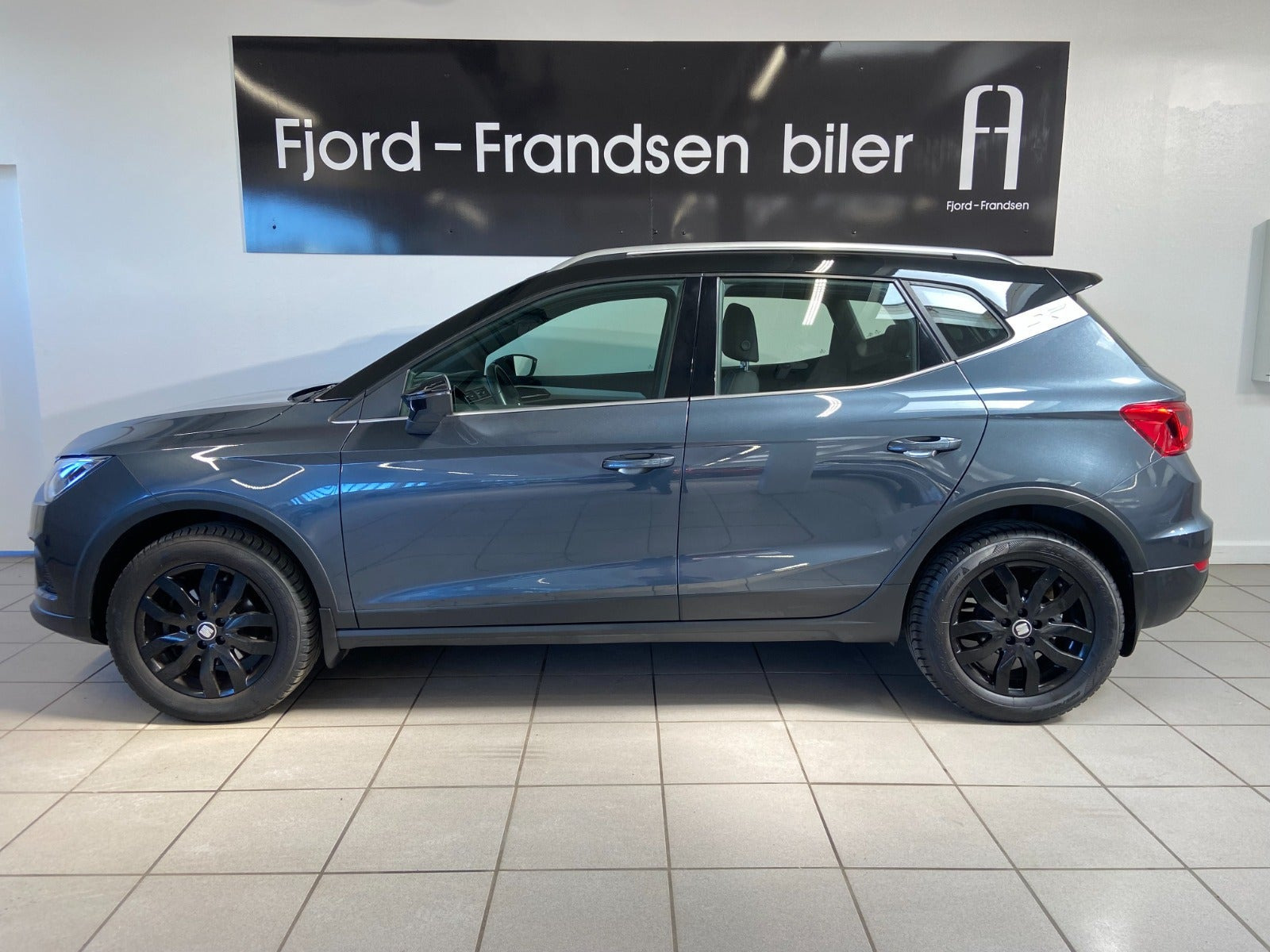 Grå Seat Arona fra 2019
