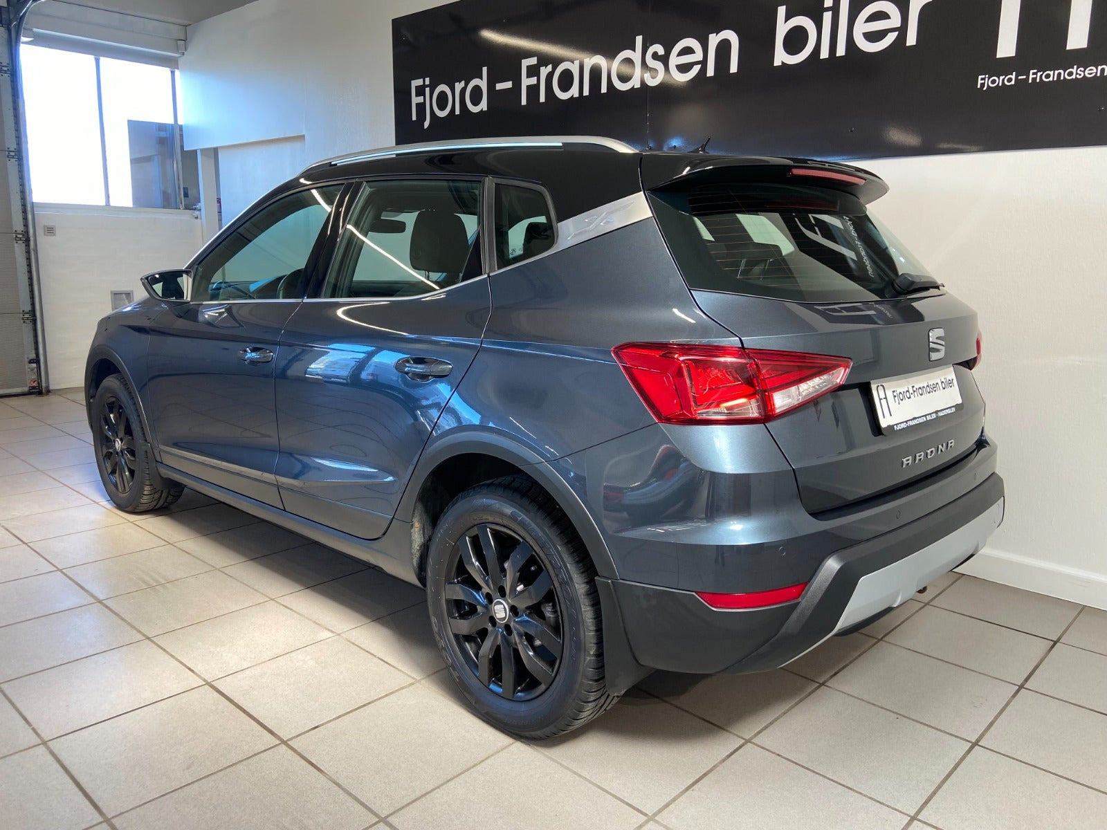Grå Seat Arona fra 2019