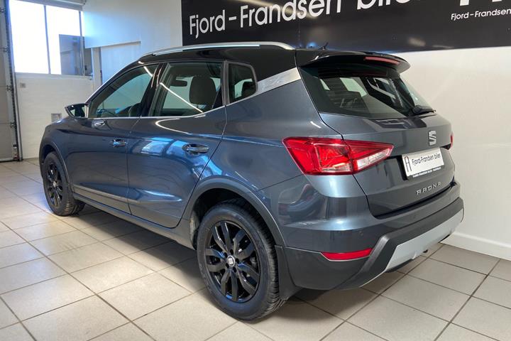 Grå Seat Arona fra 2019