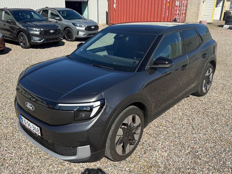 Ford Explorer 77 Premium Extended Range