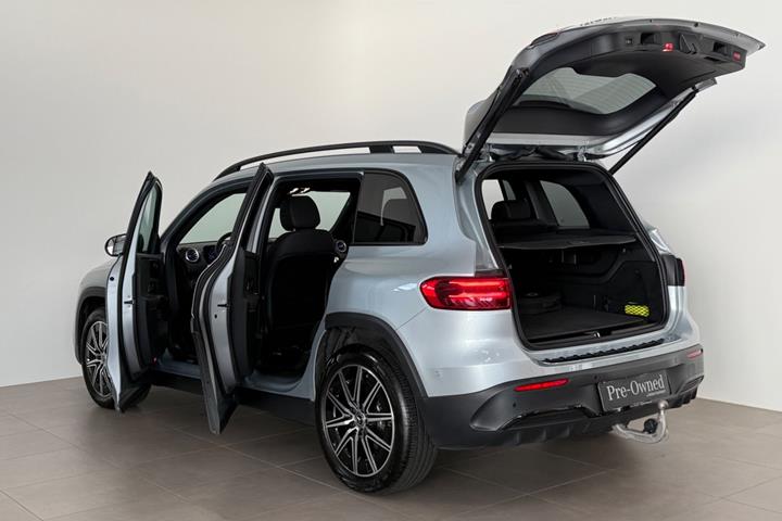 Sølv Mercedes EQB250+ fra 2025