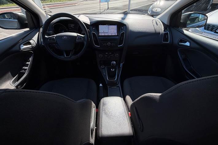 Grå Ford Focus fra 2017