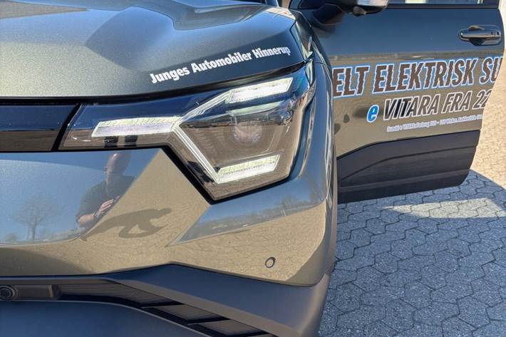 Grøn Suzuki eVitara fra 2025