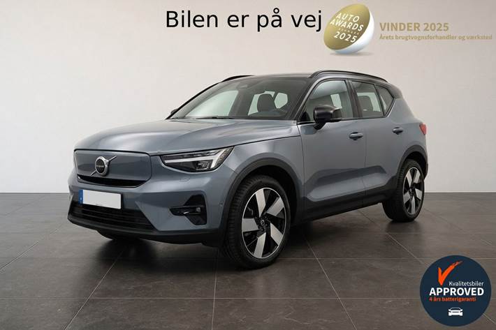 Grå Volvo XC40 fra 2023