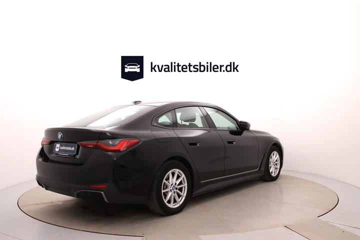 Sort BMW i4 fra 2023