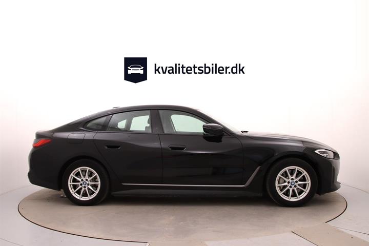 Sort BMW i4 fra 2023