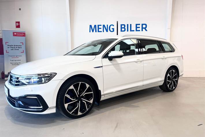 Hvid VW Passat fra 2020