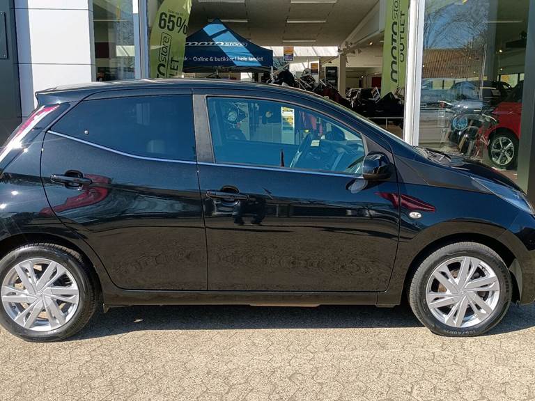 Toyota Aygo 1,0 VVT-I X-Black II 69HK 5d