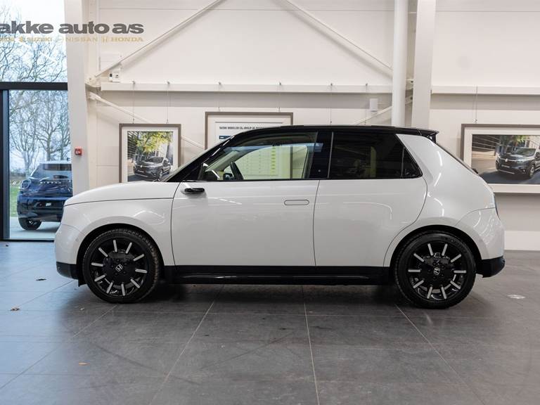 Honda e EL Advance CVT 154HK 5d Aut.