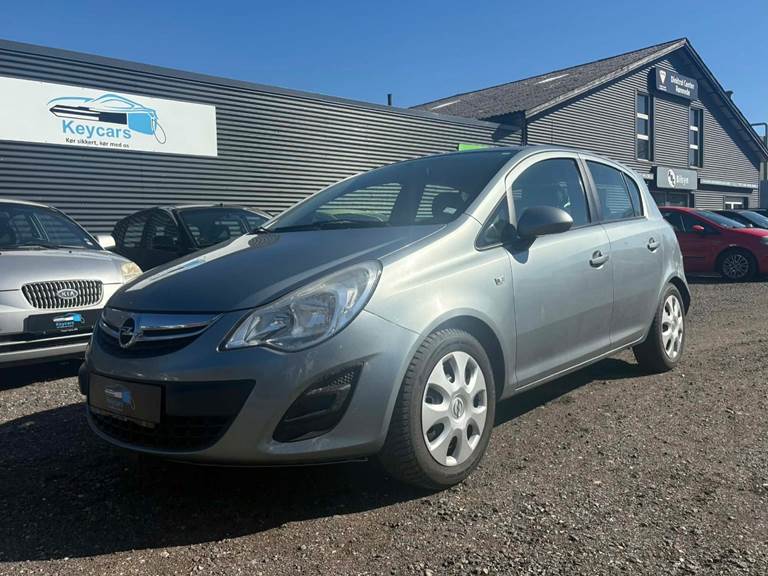 Opel Corsa 1,2 16V Cosmo