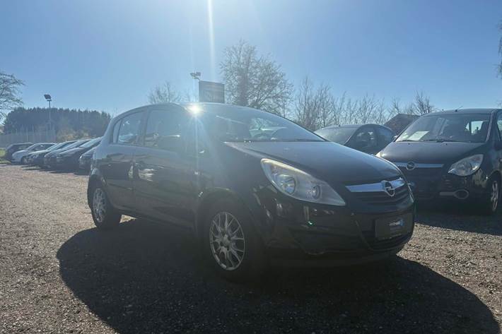 Sort Opel Corsa fra 2007