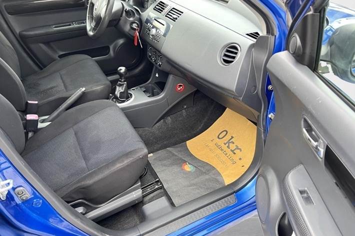 Blå Suzuki Swift fra 2006