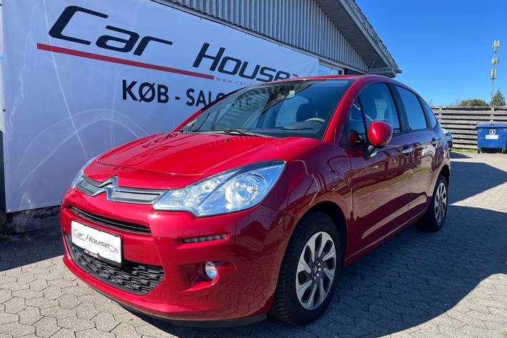 Rød Citroën C3 fra 2016