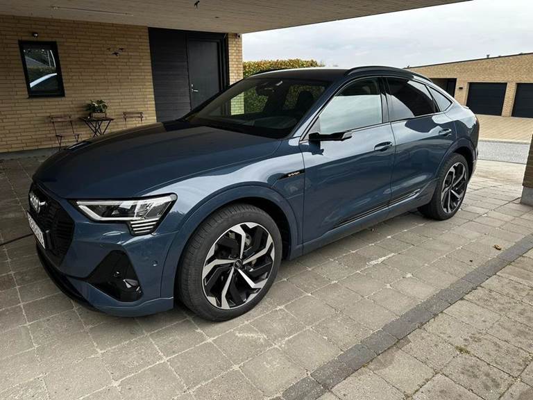 Audi e-tron 55 S-line Sportback quattro