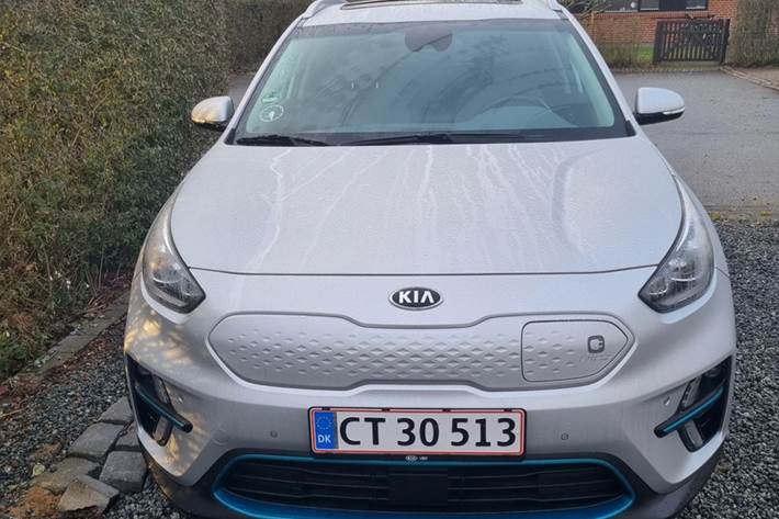 Grå Kia e-Niro fra 2020